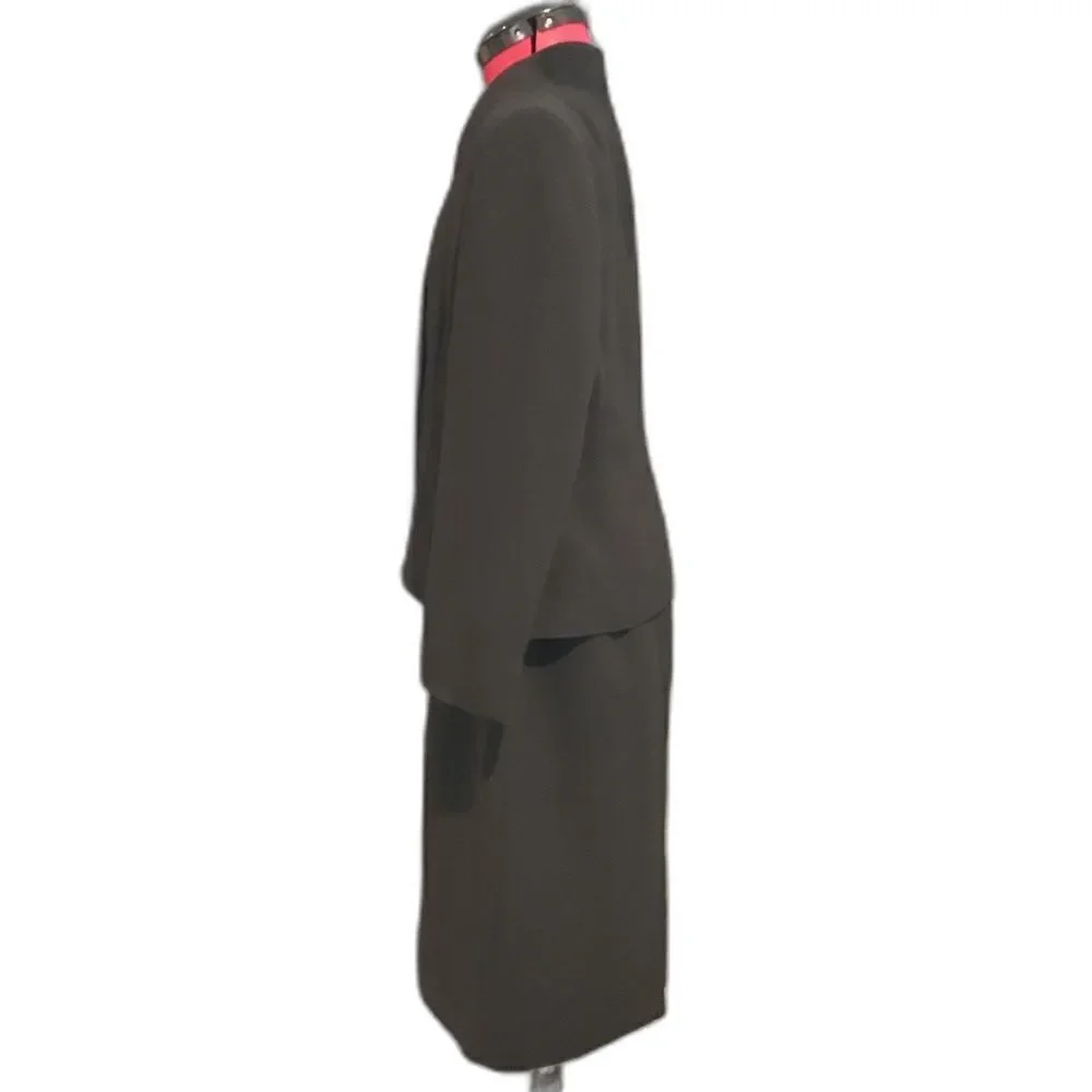 Suit Studio Skirt Suit Women Petite Size 12P Black 2-Piece Blazer and Skirt Set